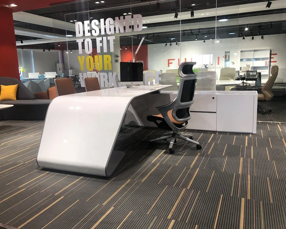 Office Tech Management - 2026 CEO Kabelloses L-förmiges Smart-Tischsystem Moderner